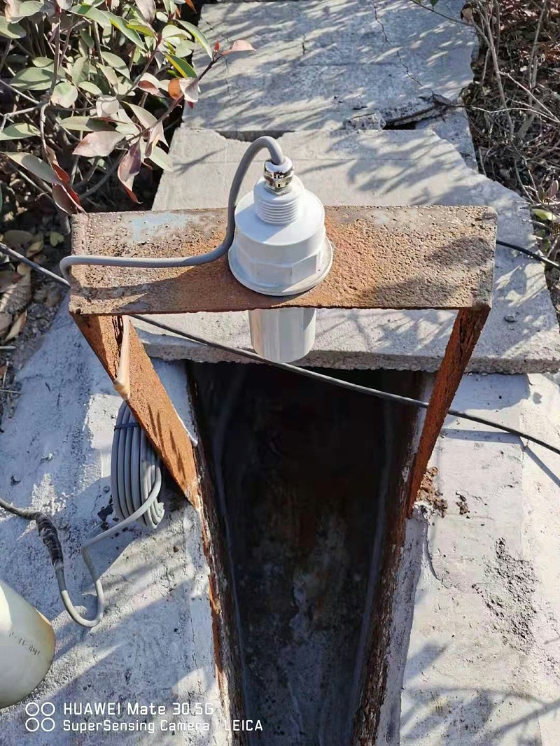 超聲波明渠流量計安裝調試現場